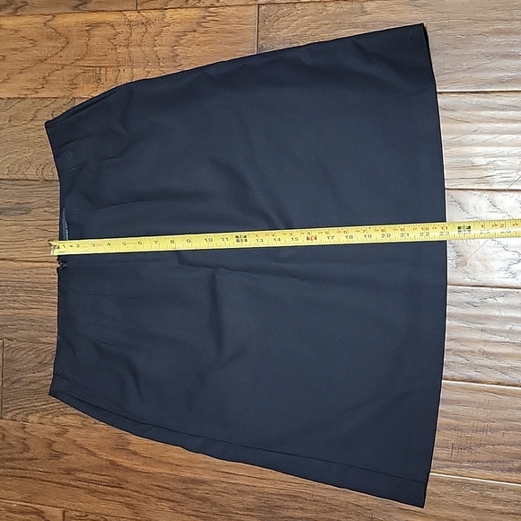 Banana Republic Skirt - Picture 4 of 4